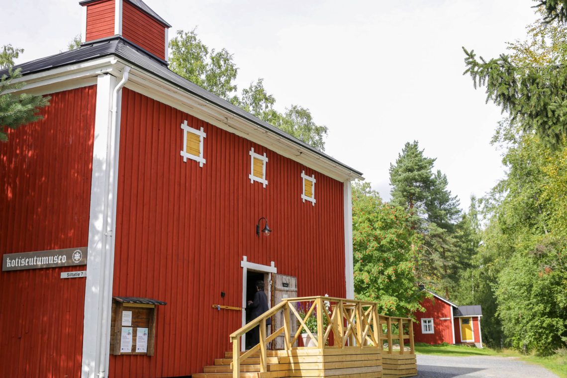 Uudistettu Kaustisen kotiseutumuseo ulkoa päin